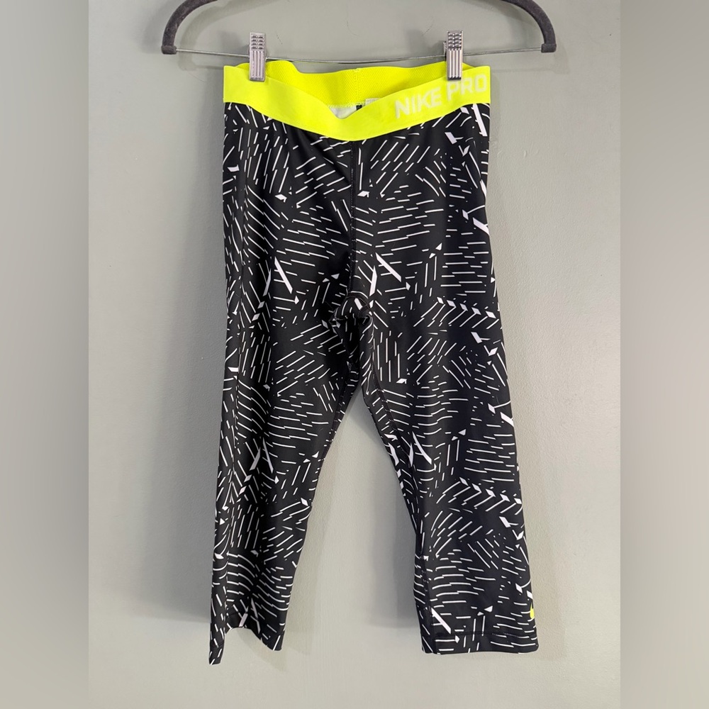 Nike Pro Leggings Womens med Black Geometric Crop Compression Workout Activewear